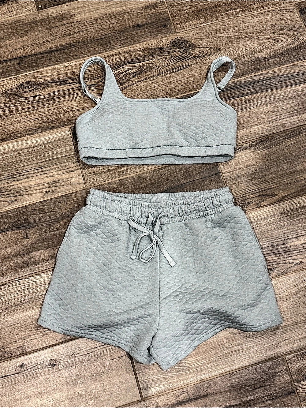 No Boundaries Quilted Athletic Set in mint green  Size M 7/9
